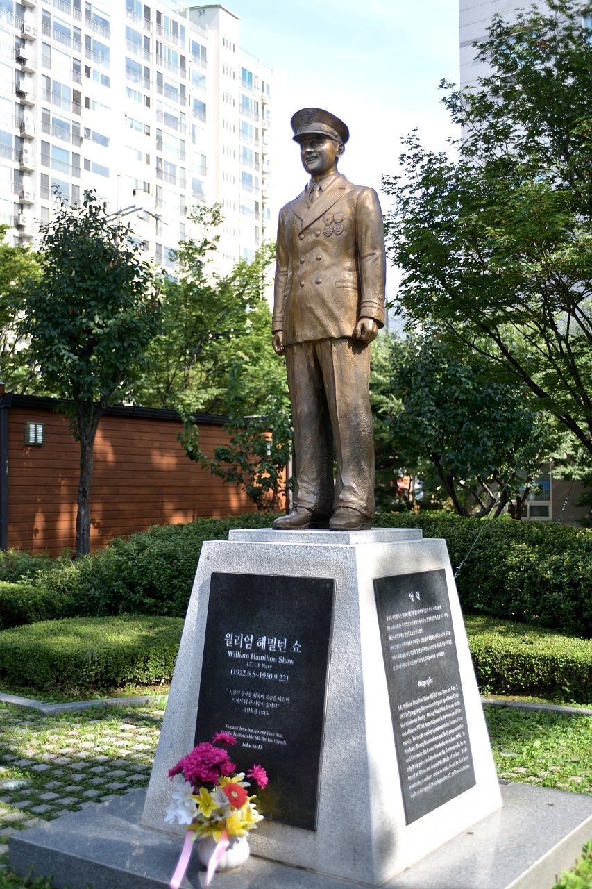 서위렴2세 동상 두번째 이미지