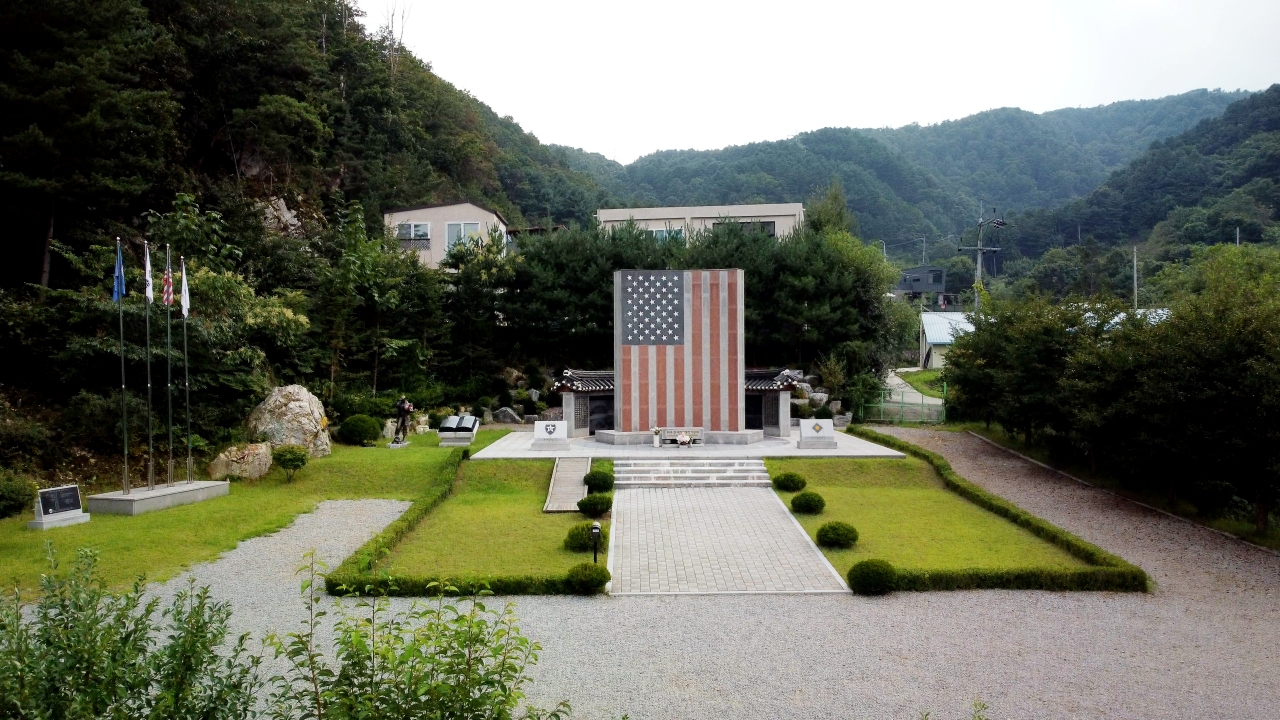 가평 전투 미군 전적비 세번째 이미지