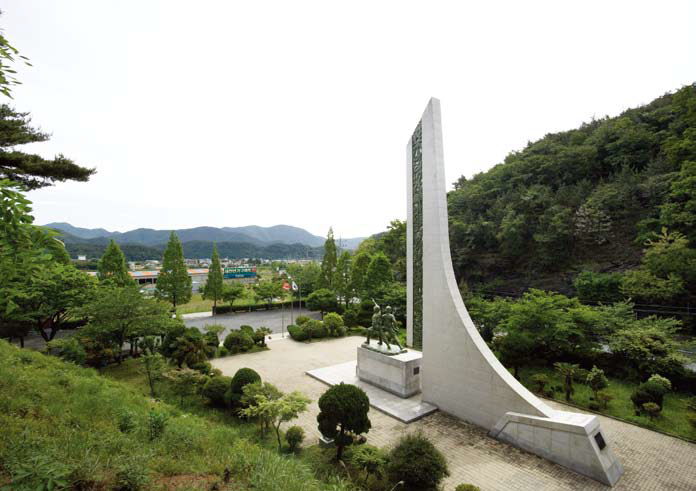 해병대 진동리지구 전첩비 세번째 이미지